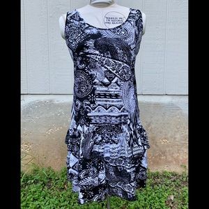 Peter Nygard (S) B&W Flared Bottom Dress